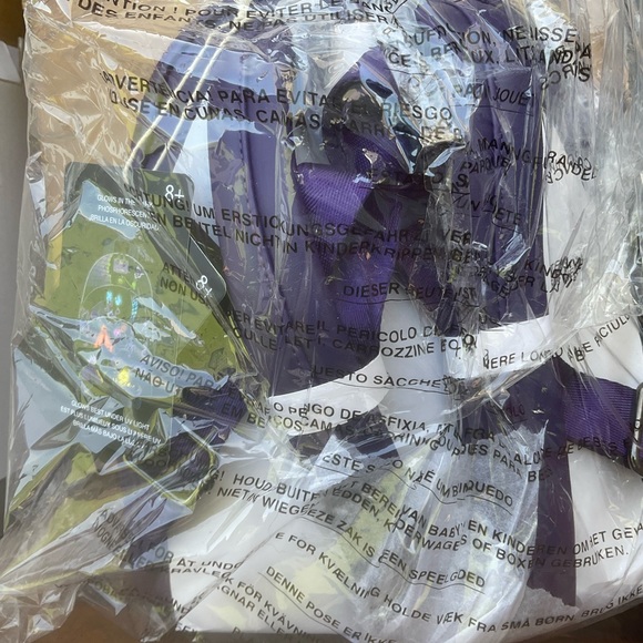 LOUNGEFLY  X VILLIANS   DISNEY BACKPACK - Picture 3 of 8